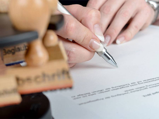 热烈祝贺蓝狮签约大族激光智能装备集团